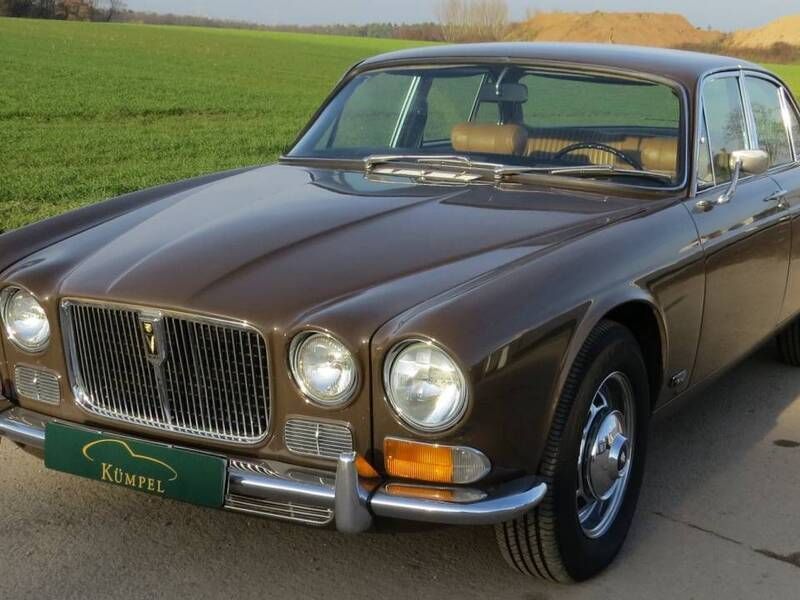 Bruinsable Gebruikt 1973 Jaguar XJ12 Sedan | € 49.000 - Afbeelding 1/4