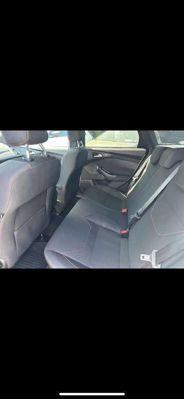 Gebruikt 2017 Ford Focus ST-Line Stationwagen | € 12.000 (Eerlijke prijs) - Afbeelding 1/4