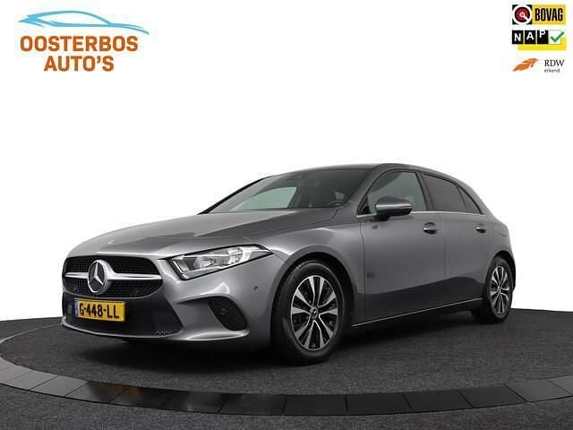 Grijs Gebruikt 2019 Mercedes A160 Business Hatchback | € 17.999 (Goede deal) - Afbeelding 1/4