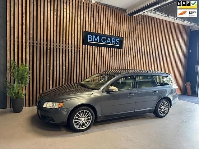 Grijs Gebruikt 2009 Volvo V70 Kinetic Stationwagen | € 4.995 (Goede deal) - Afbeelding 1/4
