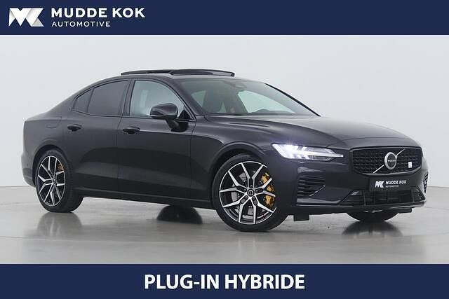 Zwart Nieuw 2025 Volvo S60 Sedan | € 58.200 - Afbeelding 1/4