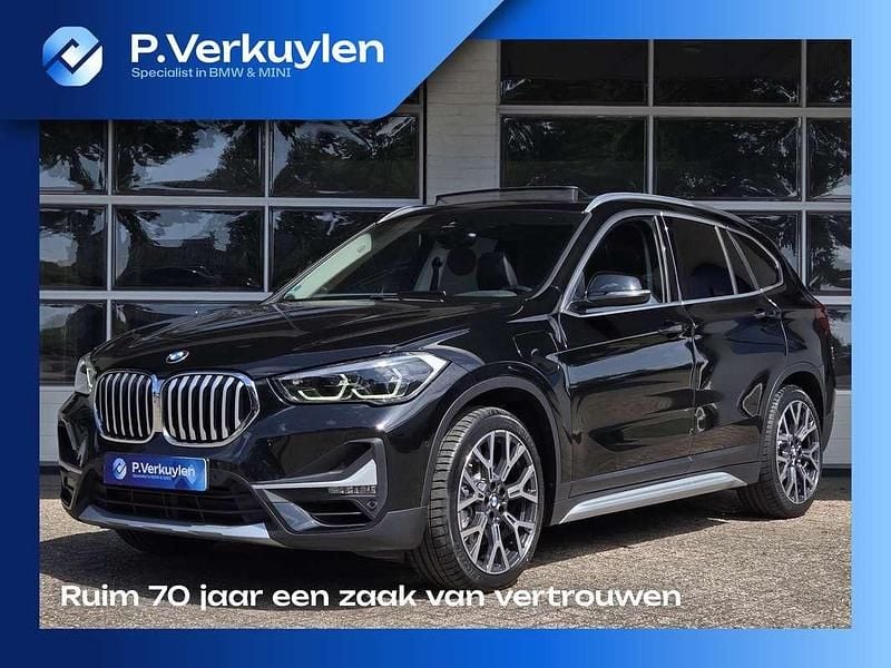 , metallic lak Gebruikt 2021 BMW X1 xLine SUV | € 32.850 (Iets duurder) - Afbeelding 1/3