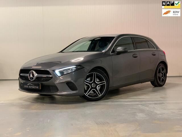 Grijs Gebruikt 2018 Mercedes A250 Premium Hatchback | € 24.900 (Super prijs) - Afbeelding 1/4