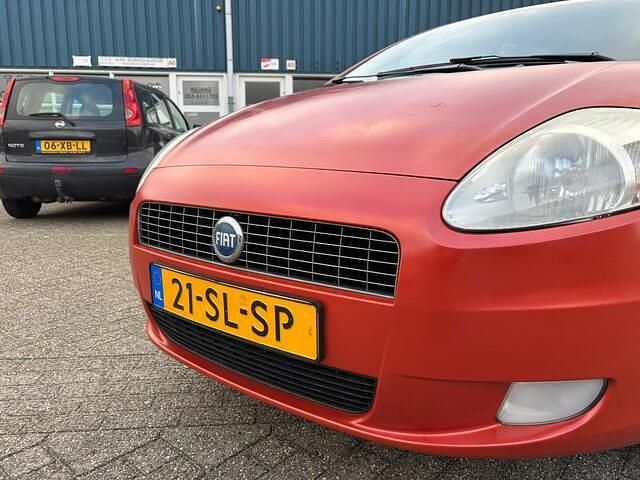 Occasion Fiat Grande Punto 78 PK (57 kW) 2006 Oranje Hatchback