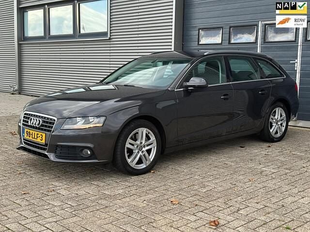 Grijs Gebruikt 2010 Audi A4 Business Stationwagen | € 4.749 (Goede deal) - Afbeelding 1/4