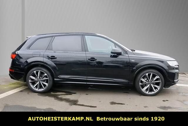 Zwart Gebruikt 2024 Audi Q7 S-Line SUV | € 66.950 - Afbeelding 1/4