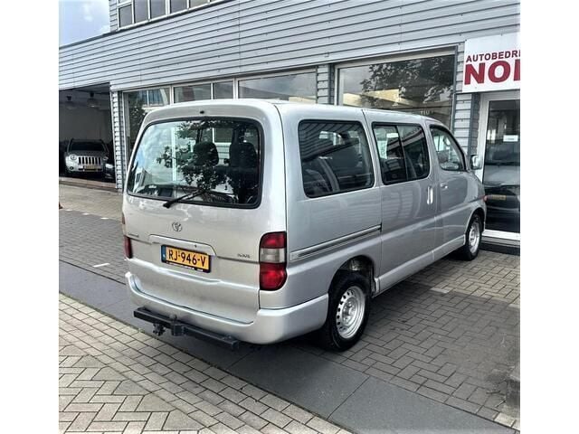 Occasion Toyota HiAce 102 PK (75 kW) 2005 Grijs Van