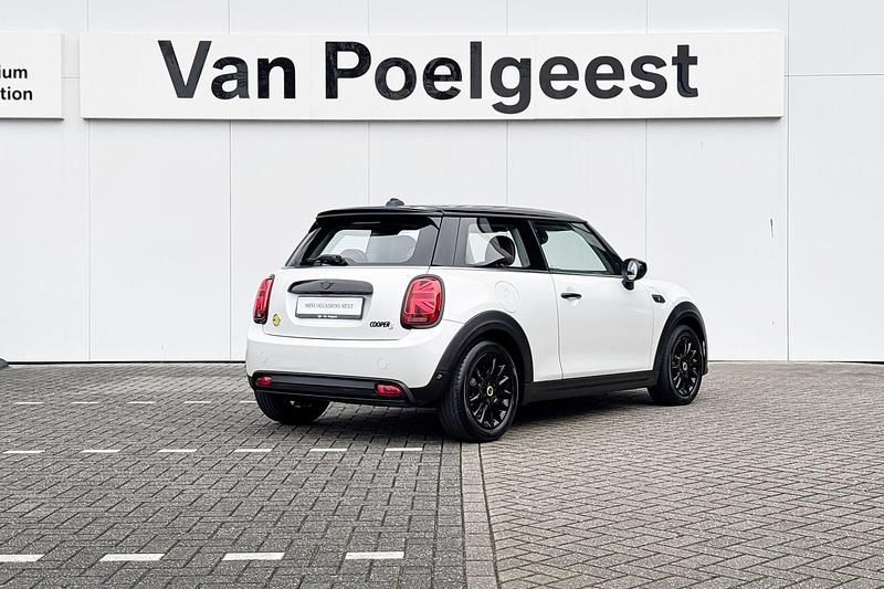 Occasion Mini Cooper 135 kW (184 PK) 2023 Nanuq white (c6a) Hatchback