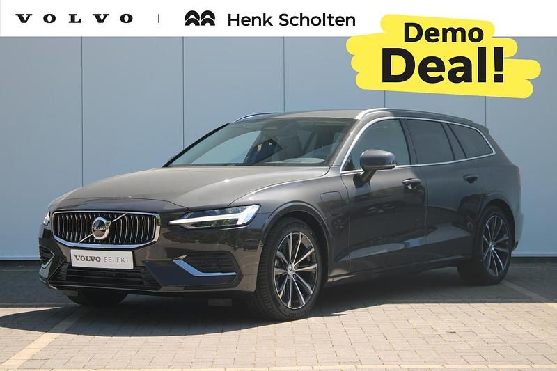 Grijs Gebruikt 2025 Volvo V60 Stationwagen | € 49.500 (Duur) - Afbeelding 1/4