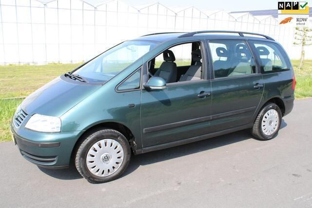 Groen Gebruikt 2007 VW Sharan Trendline MPV | € 3.900 - Afbeelding 1/4