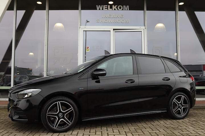 Occasion Mercedes B250e AMG 218 PK (160 kW) 2021 Zwart MPV