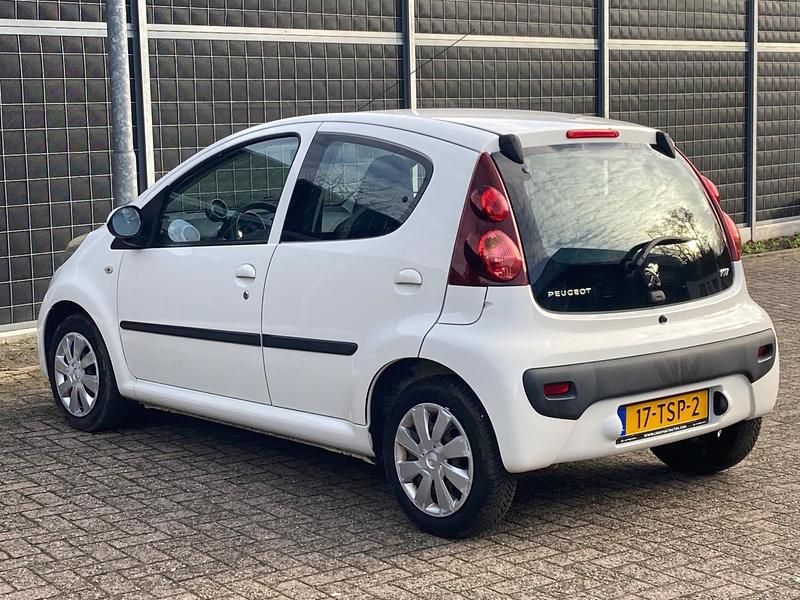 Occasion Peugeot 107 Active 68 PK (50 kW) 2012 Wit Hatchback