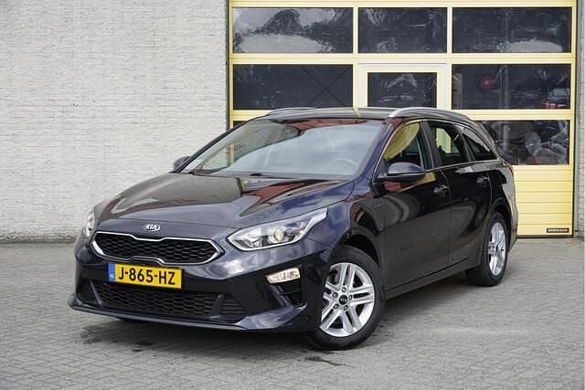 Zwart, metallic lak Gebruikt 2020 Kia Ceed Sportswagon Stationwagen | € 12.450 (Goede deal) - Afbeelding 1/4