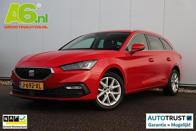 Pure red Gebruikt 2020 Seat Leon Style Stationwagen | € 15.900 (Goede deal) - Afbeelding 1/4