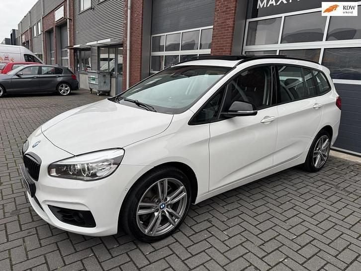 Wit Occasion 2018 BMW 220 Gran Tourer MPV | € 22.450 (Eerlijke prijs) - Afbeelding 1/4