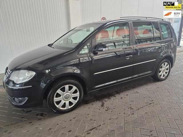 Zwart Gebruikt 2007 VW Touran Highline MPV | € 2.743 - Afbeelding 1/4