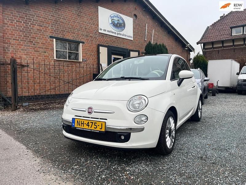Wit Occasion 2015 Fiat 500 Lounge Hatchback | € 4.950 (Super prijs) - Afbeelding 1/4