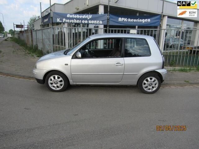 Grijs Gebruikt 2003 Seat Arosa Stella Hatchback | € 1.100 (Eerlijke prijs) - Afbeelding 1/4