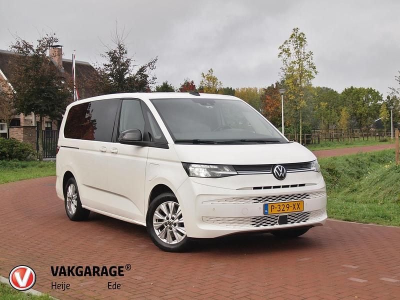 Wit Gebruikt 2022 VW Multivan Life Van | € 39.490 (Goede deal) - Afbeelding 1/4