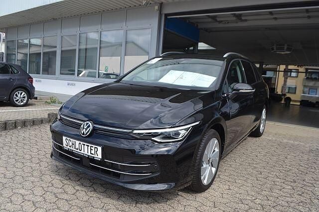Zwart Occasion 2024 VW Golf VIII Style Stationwagen | € 37.238 (Duur) - Afbeelding 1/4