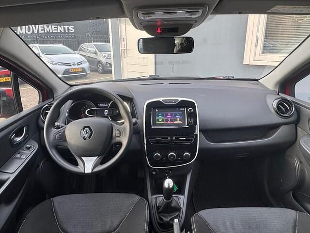 Occasion Renault Clio GrandTour Expression 90 PK (66 kW) 2016 Rood (metallic) Stationwagen