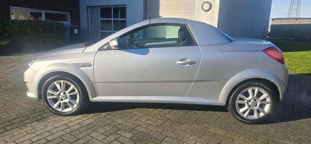 Occasion Opel Tigra Enjoy 125 PK (91 kW) 2005 Grijs Cabriolet