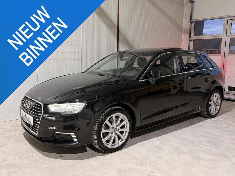 Zwart Gebruikt 2020 Audi A3 Sportback e-tron Sport Hatchback | € 18.450 (Eerlijke prijs) - Afbeelding 1/4