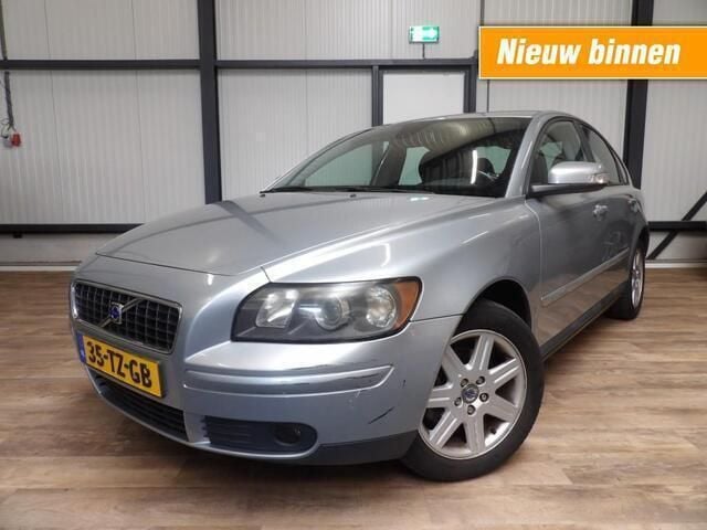 Grijs, metallic lak Gebruikt 2007 Volvo S40 Business Edition Sedan | € 2.490 (Goede deal) - Afbeelding 1/4
