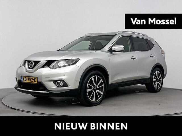 Grijs, metallic lak Gebruikt 2016 Nissan X-Trail Tekna SUV | € 18.940 (Eerlijke prijs) - Afbeelding 1/4