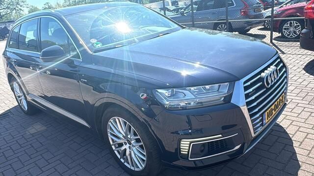 Blauw Gebruikt 2016 Audi Q7 S-Line SUV | € 34.899 (Eerlijke prijs) - Afbeelding 1/4