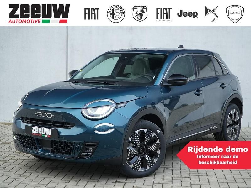 Occasion Fiat 600 La Prima 110 PK (80 kW) 2025 Blauw (metallic) SUV