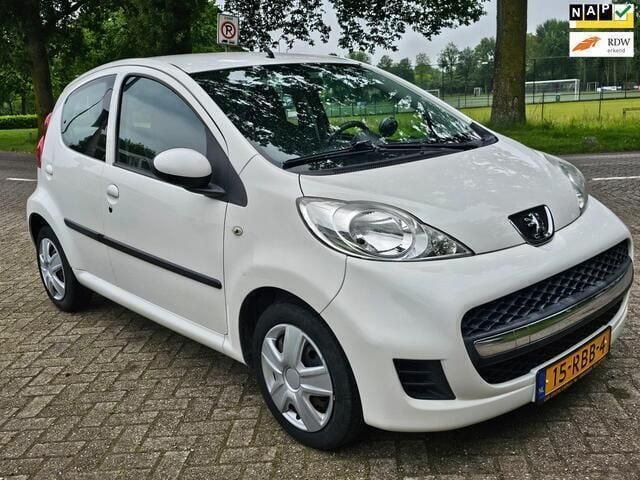 Wit Gebruikt 2011 Peugeot 107 Hatchback | € 3.499 (Goede deal) - Afbeelding 1/4