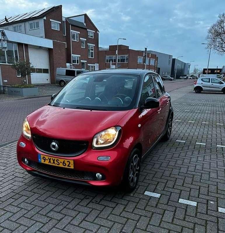 Rood Gebruikt 2014 Smart ForFour Prime Sedan | € 5.000 (Eerlijke prijs) - Afbeelding 1/4