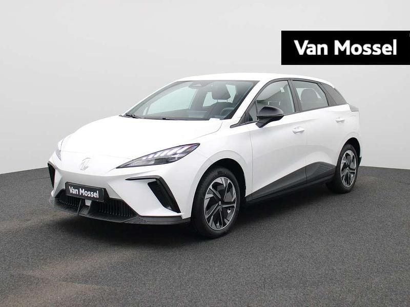 Wit Nieuw 2025 MG MG4 EV Hatchback | € 24.995 (Goede deal) - Afbeelding 1/4