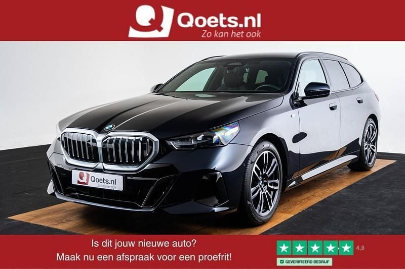 Zwart Gebruikt 2024 BMW 520 Comfort Edition Stationwagen | € 53.950 (Super prijs) - Afbeelding 1/4