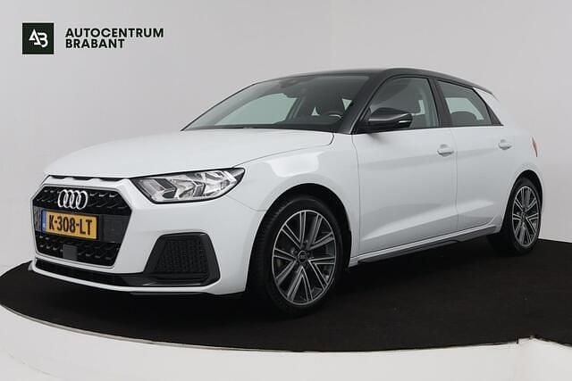 Wit Gebruikt 2021 Audi A1 Sportback Hatchback | € 18.945 (Goede deal) - Afbeelding 1/4