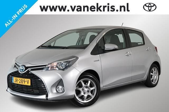 Grijs Gebruikt 2015 Toyota Yaris Limited Hatchback | € 13.749 (Eerlijke prijs) - Afbeelding 1/4