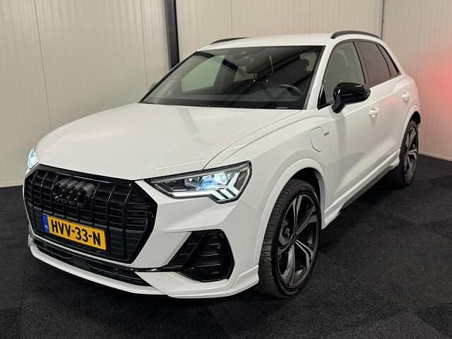 Wit, metallic lak Gebruikt 2022 Audi Q3 S-Line SUV | € 36.990 (Eerlijke prijs) - Afbeelding 1/4