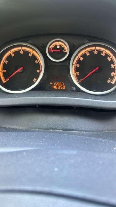 Goud Gebruikt 2007 Opel Corsa Enjoy Hatchback | € 4.200 (Eerlijke prijs) - Afbeelding 1/4