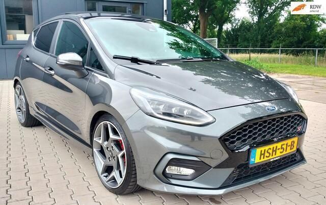 Grijs Gebruikt 2018 Ford Fiesta ST Hatchback | € 15.495 (Goede deal) - Afbeelding 1/4