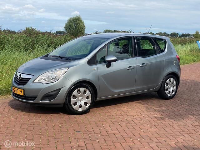 Grijs, metallic lak Gebruikt 2010 Opel Meriva Edition MPV | € 2.245 (Goede deal) - Afbeelding 1/4