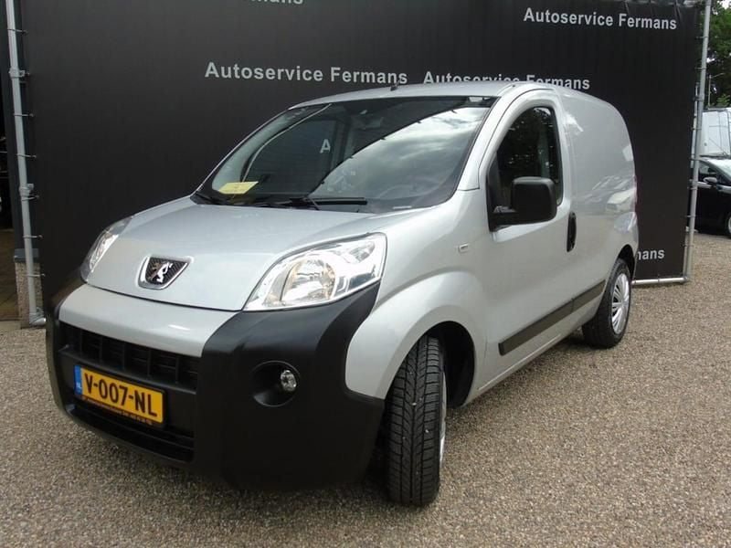Grijs Gebruikt 2018 Peugeot Bipper Van | € 6.450 (Duur) - Afbeelding 1/4