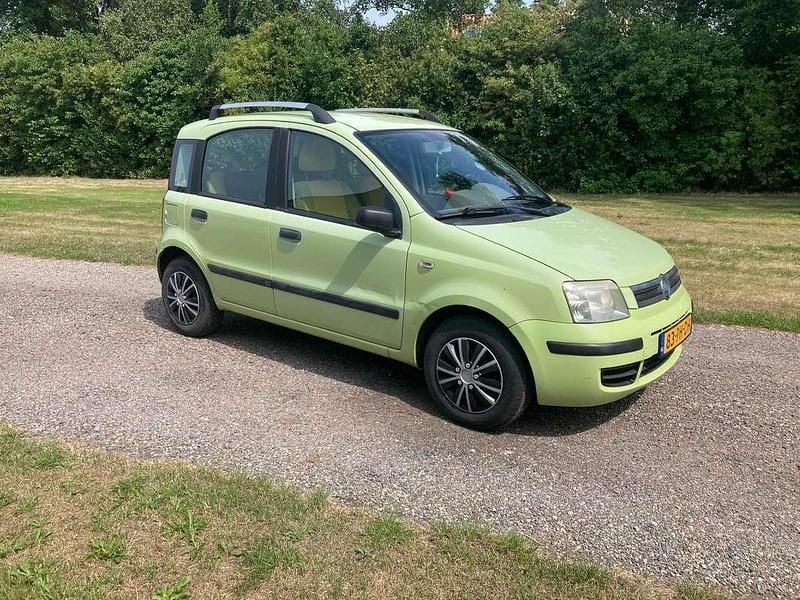 Groen Gebruikt 2004 Fiat Panda Dynamic Hatchback | € 1.950 (Iets duurder) - Afbeelding 1/4