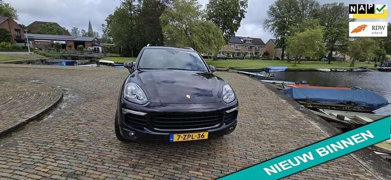Zwart Gebruikt 2015 Porsche Cayenne SUV | € 27.500 (Eerlijke prijs) - Afbeelding 1/4