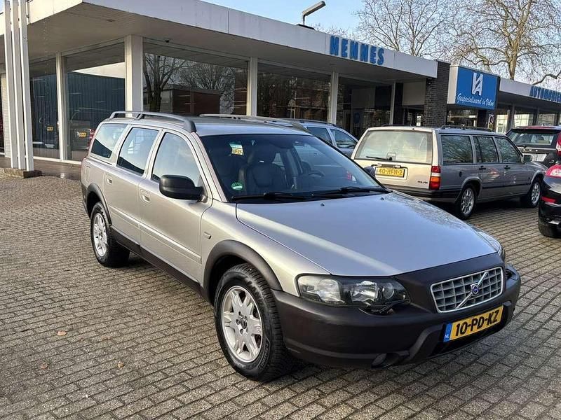 Groen Occasion 2004 Volvo XC70 Comfort Stationwagen | € 3.900 (Eerlijke prijs) - Afbeelding 1/4