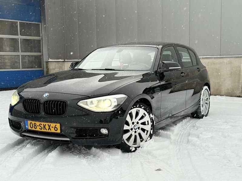 Occasion 2011 BMW 118 Urban Line Hatchback | € 7.150 (Eerlijke prijs) - Afbeelding 1/4