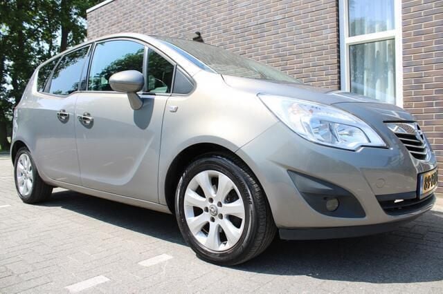 Bruin Gebruikt 2011 Opel Meriva Cosmo MPV | € 4.500 (Goede deal) - Afbeelding 1/4