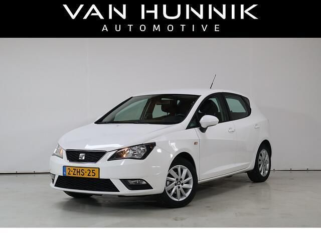 Wit Occasion 2015 Seat Ibiza Style Hatchback | € 7.950 (Iets duurder) - Afbeelding 1/4