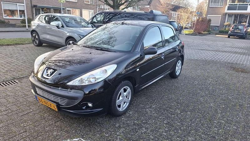 Occasion Peugeot 206 75 PK (55 kW) 2010 Zwart Hatchback