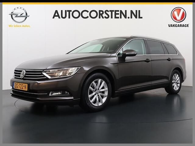 Bruin (metallic) Gebruikt 2016 VW Passat Active Stationwagen | € 11.895 (Goede deal) - Afbeelding 1/4